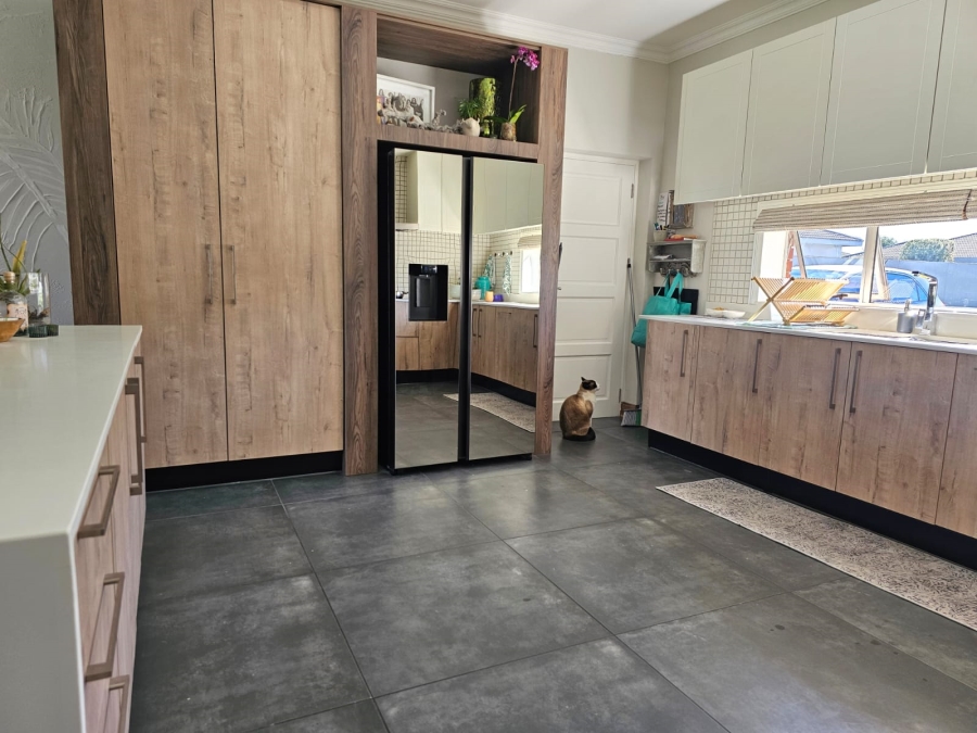 5 Bedroom Property for Sale in St Helena Free State